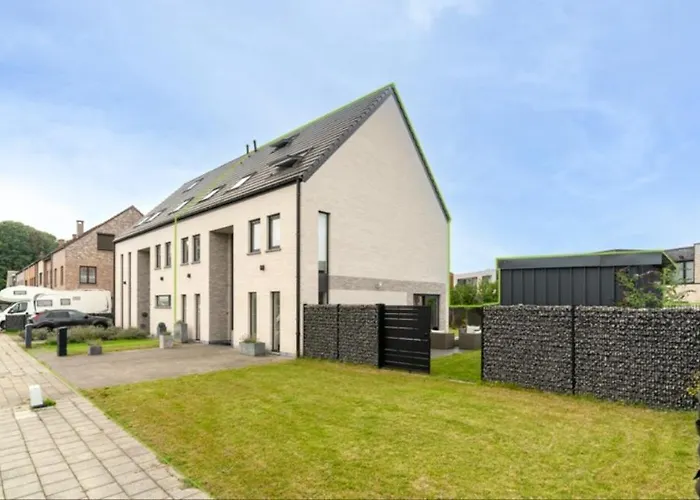 Espace Moderne Pouvant Accueillir 3 Personnes